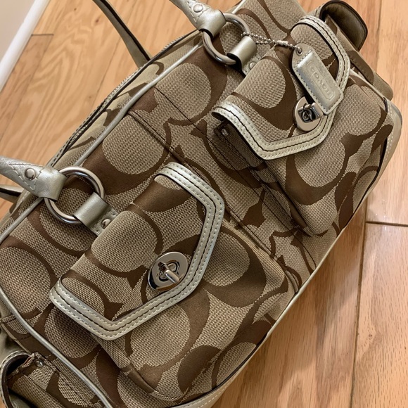 Coach Signature Soho Gallery Pocket Satchel - Picture 5 of 8